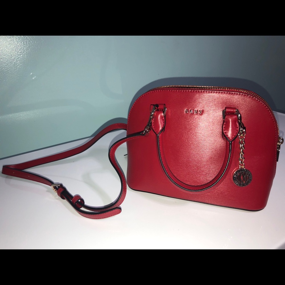 DKNY
Bryant Dome Satchel - Picture 10 of 11